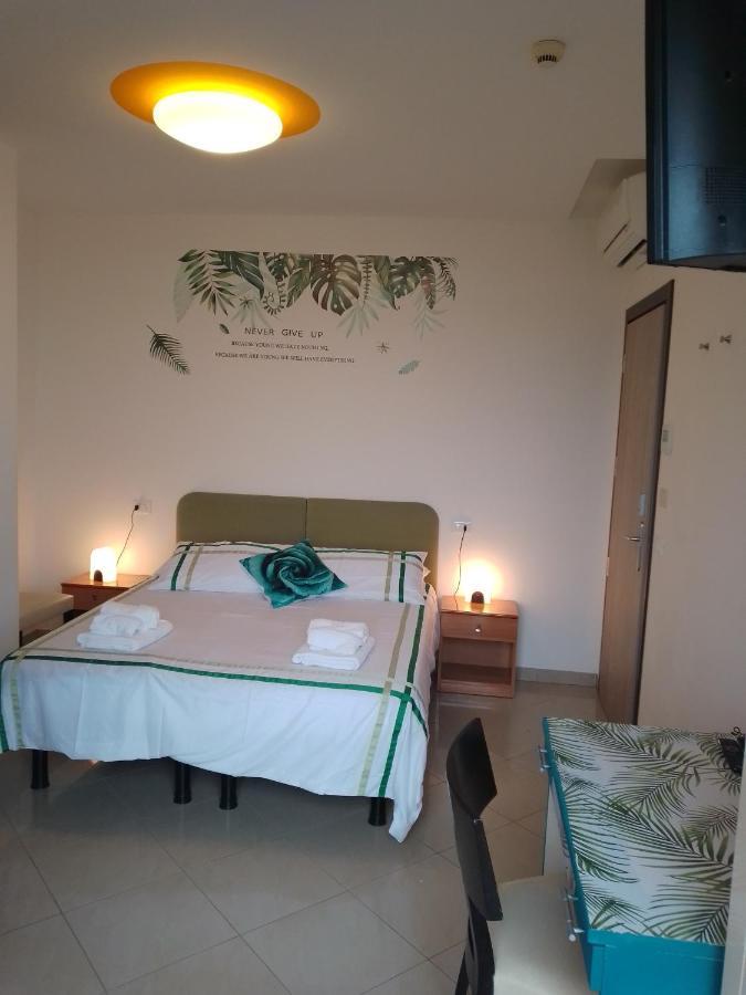 Hotel Riposo กัตเตโออามาเร ภายนอก รูปภาพ